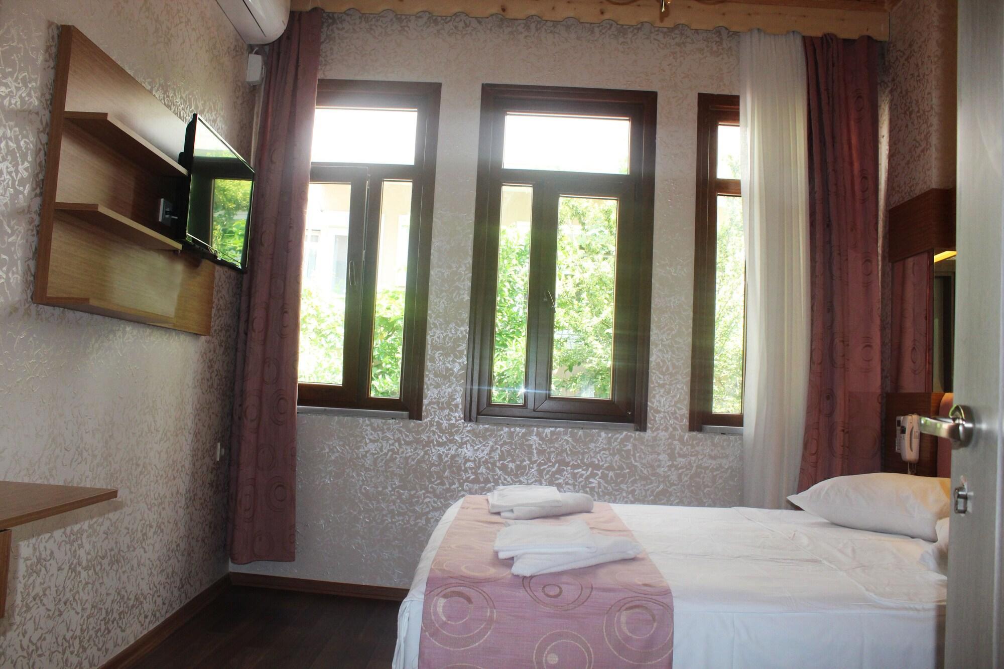 Hotel Megaron Istambul Extérieur photo